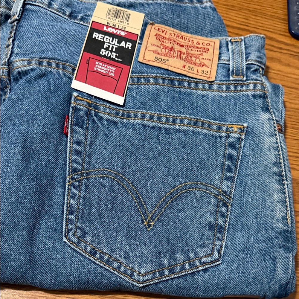 Levi's 505 Regular Fit Jeans - 36x32